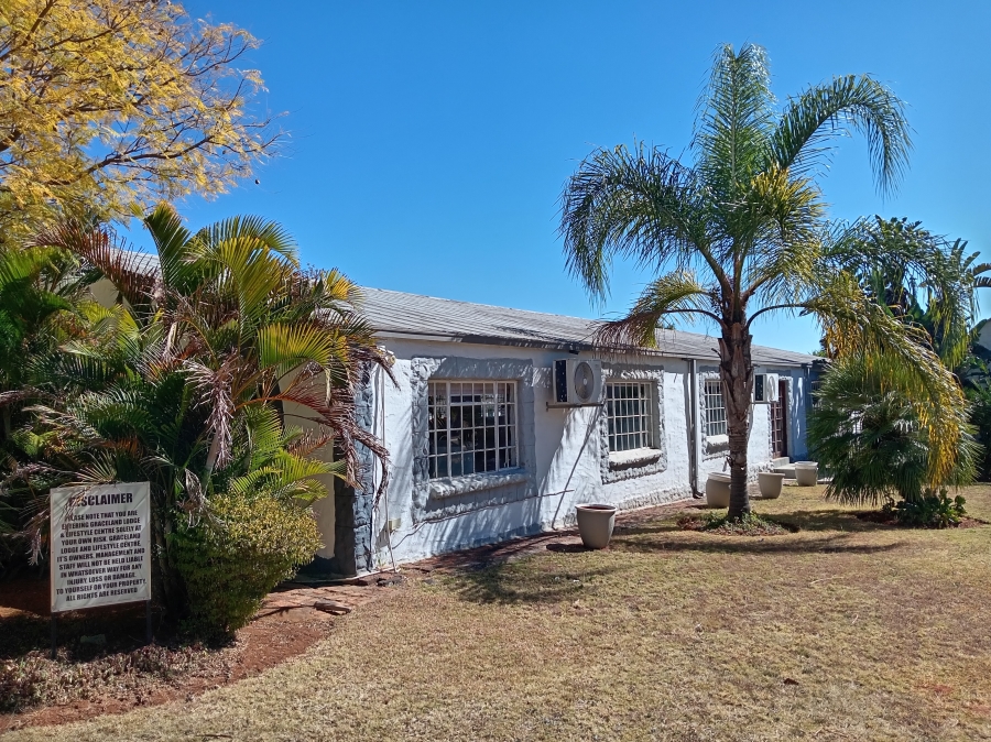 11 Bedroom Property for Sale in De Wildt North West